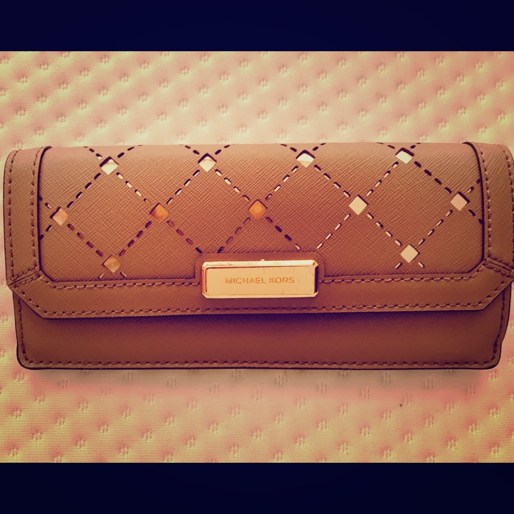 Micheal Kros clutch purse